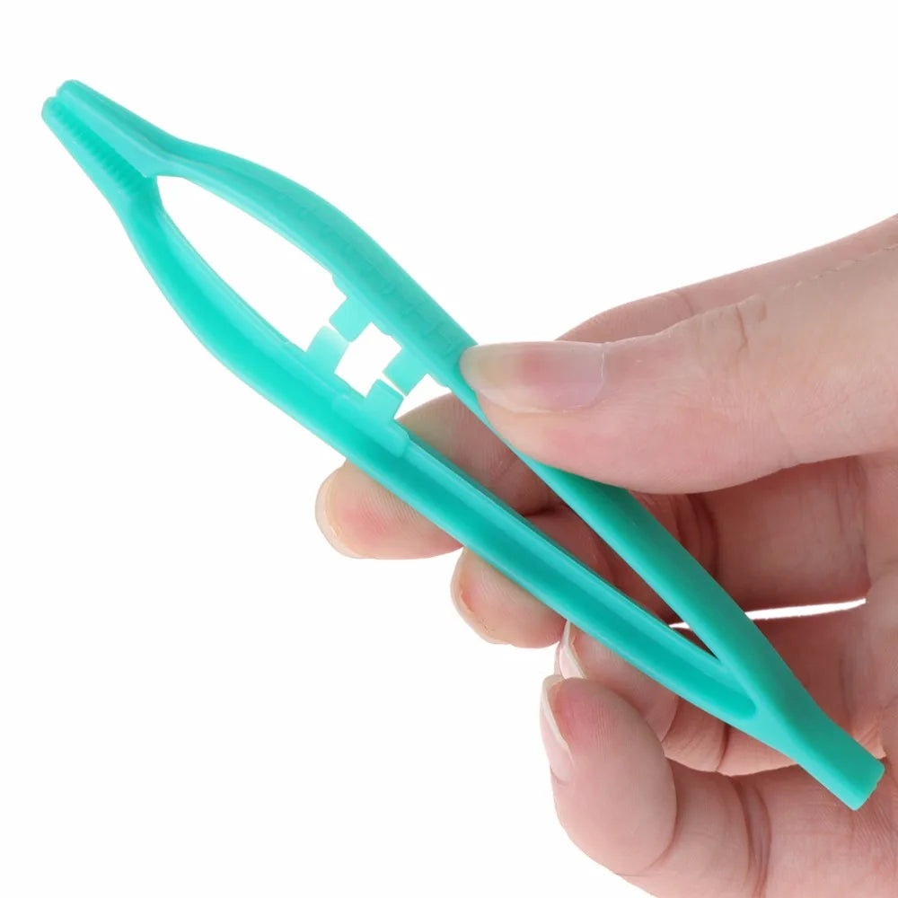 Non-Slip Plastic Reptile Feeding Tweezers