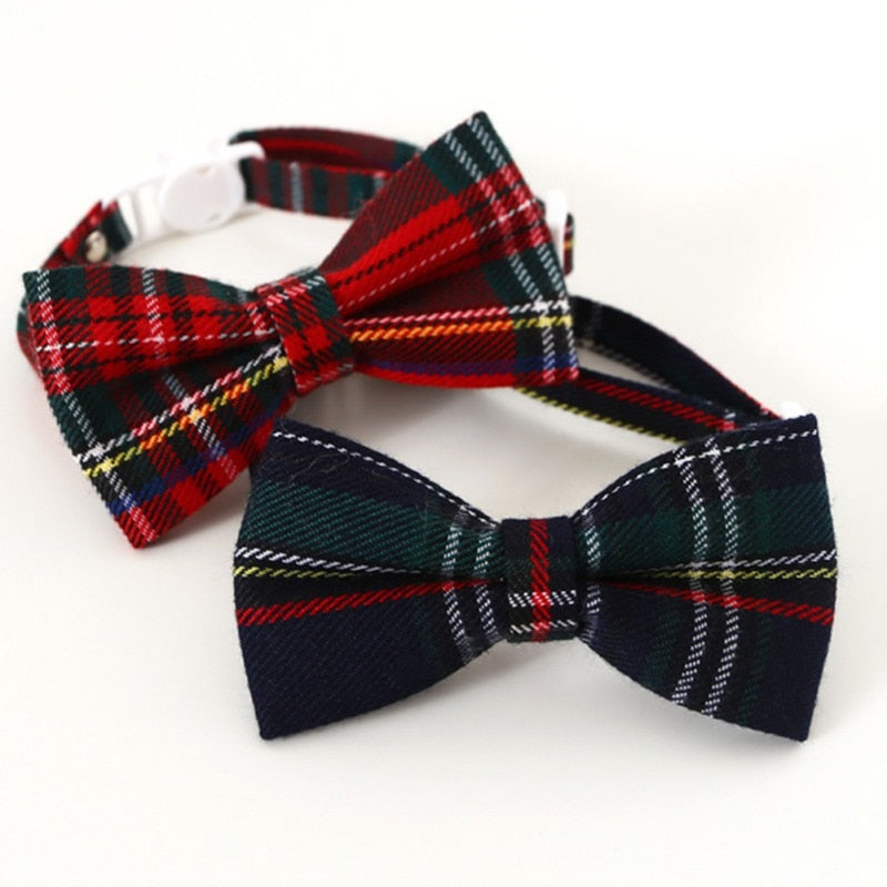 Puppy or kitten bowtie collar with bell